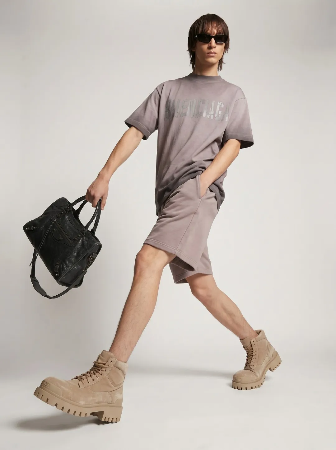 P90✨🔥 [balenciaga] 2026FW Paris lettering short-sleeved T-shirt Premium 26s double yarn 300g fabric, washed and sprayed with old and frayed craftsmanship Color: washed brown, washed Purple, washed Gray Size: S M L XL 2XL